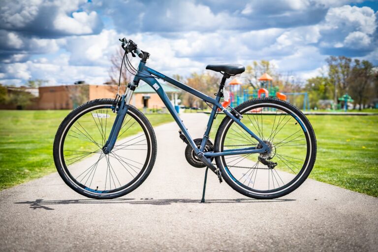 What Is a 700c Hybrid Bike